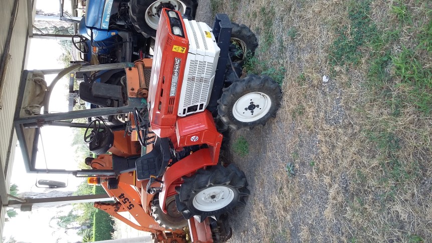 Trattore Kubota B1400 DT usato completo di fresa