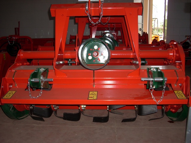 Fresa Perugini AF 135,con Cardano Kg 380